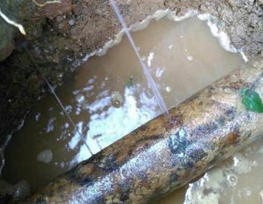 太平楼顶渗水维修公司分享下地暖漏水的原因及检测方法。